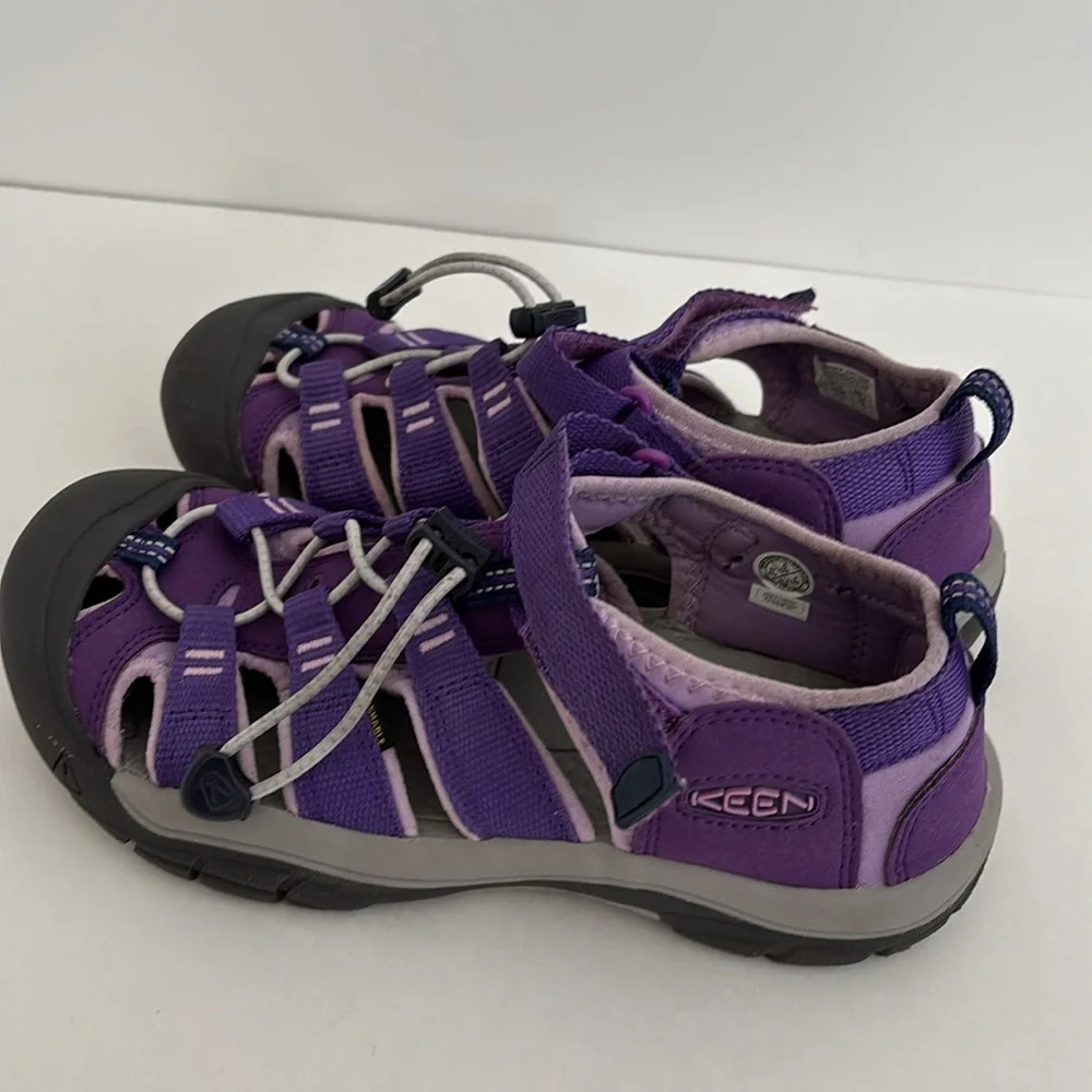 Keen purple water